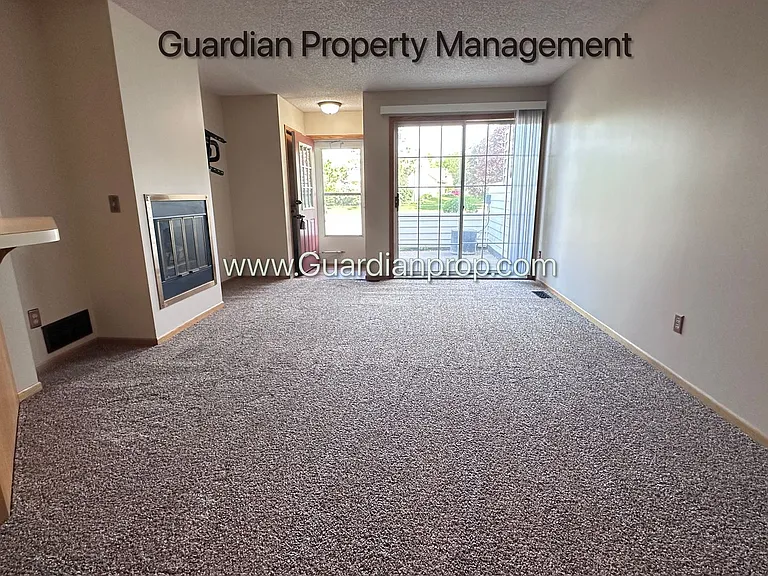 12802 Echo Ln — Photo 9