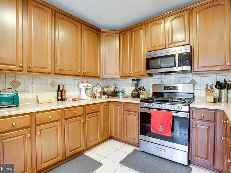 4594 Barringer Pl — Photo 3