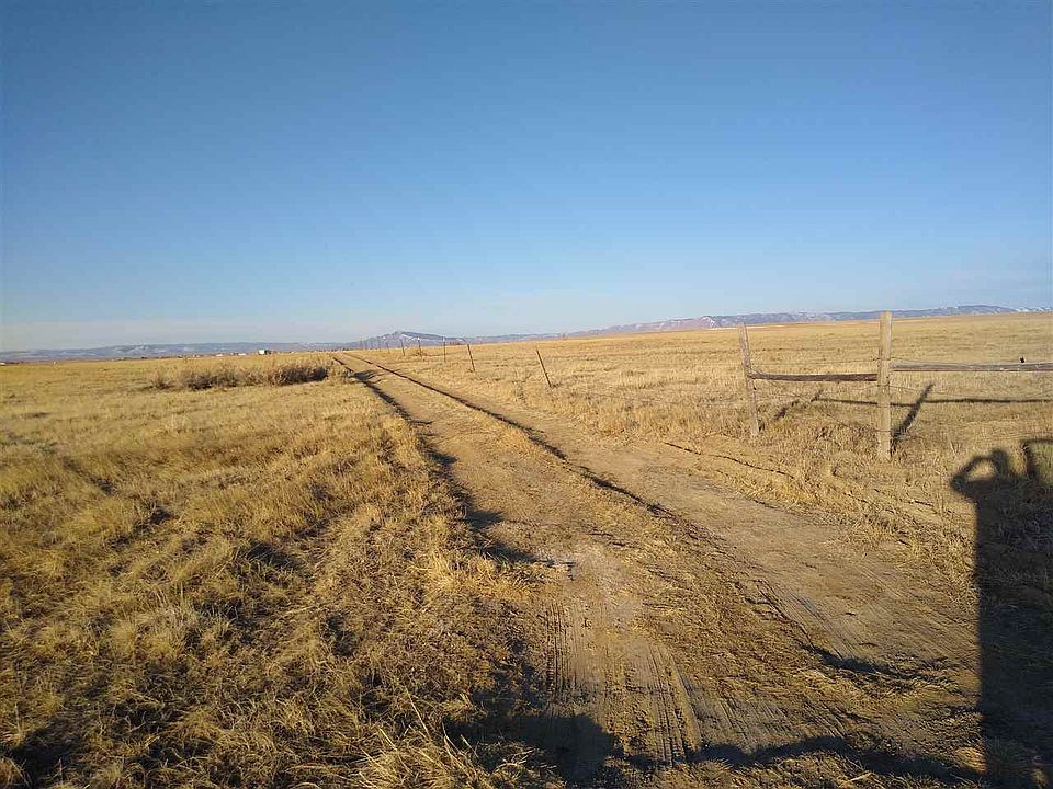 2nd image of 33 Pioneer Rd