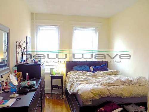 100 Queensberry St #7 Photo 1