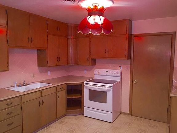 5th image of 812 N Clay Ave