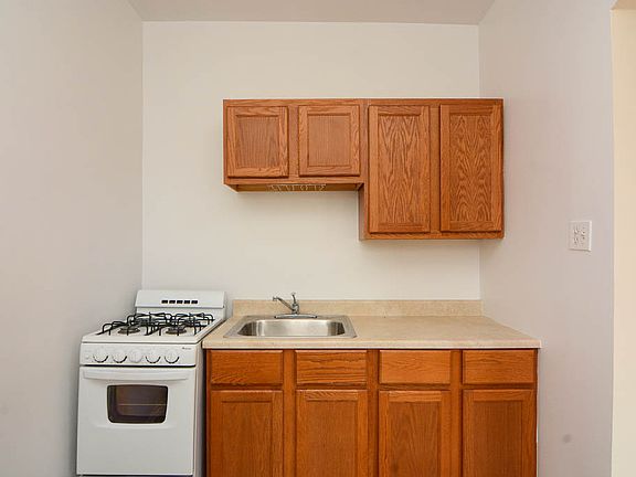 3rd image of 4851 N Damen Ave APT 312