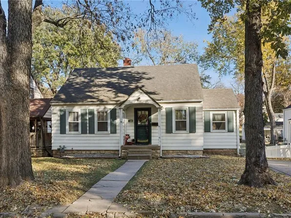 1429 9th Ave, Leavenworth, KS 66048