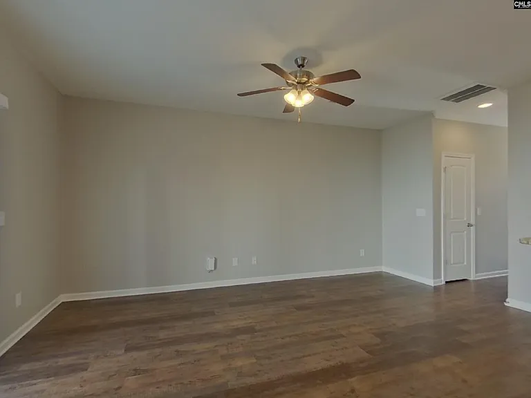 926 Dawsons Park Way — Photo 2
