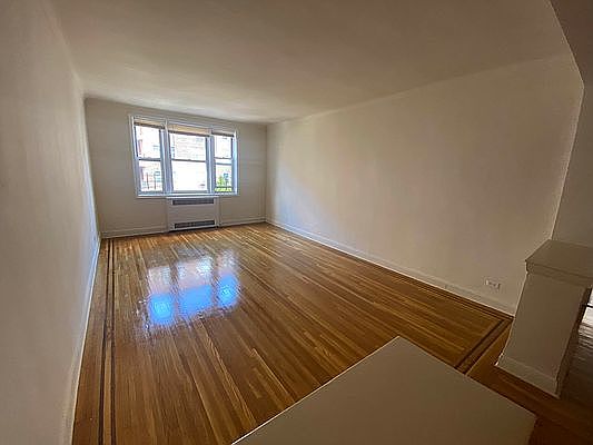 3rd image of 65-74 Saunders St #44