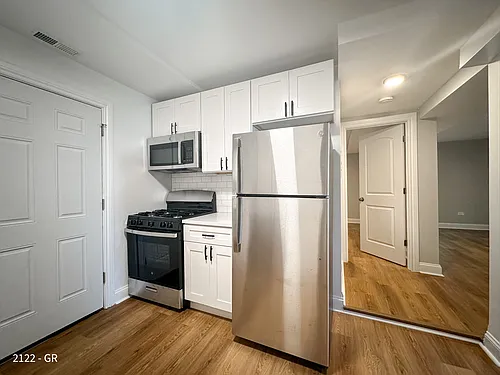 2122 N. Kimball Ave. / 3407 W. Shakespeare Ave. Photo 1