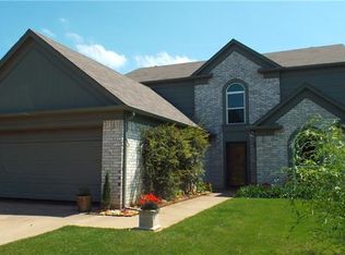 6856 Dogwood Ct, North Richland Hills, TX 76182