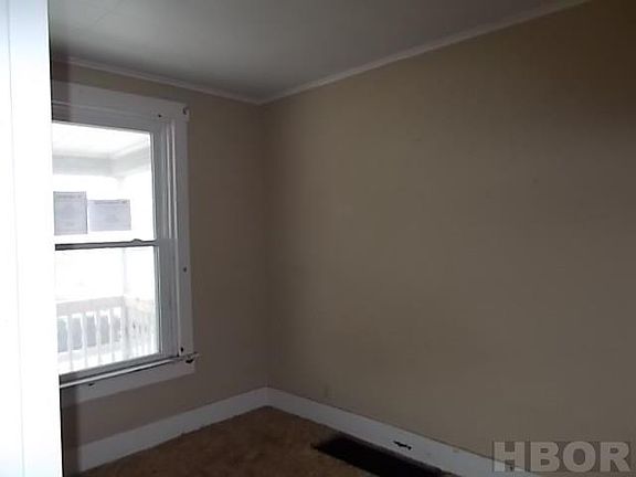 5th image of 154 Hudson St