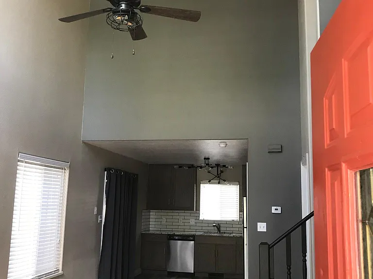 2945 Bunting Ave #5 — Photo 3