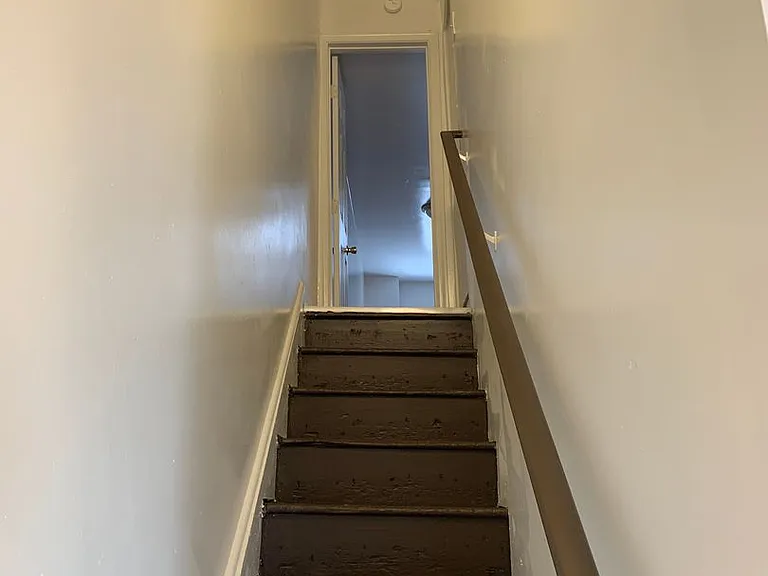 341 S Duke St — Photo 21