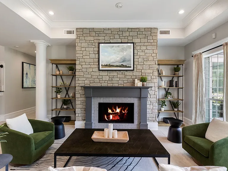 Leasing Center
