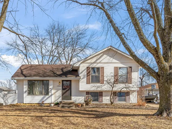 1305 S 14th St, Adel, IA 50003