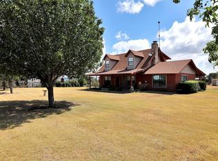 415 Oak Rd, Harper, TX 78631