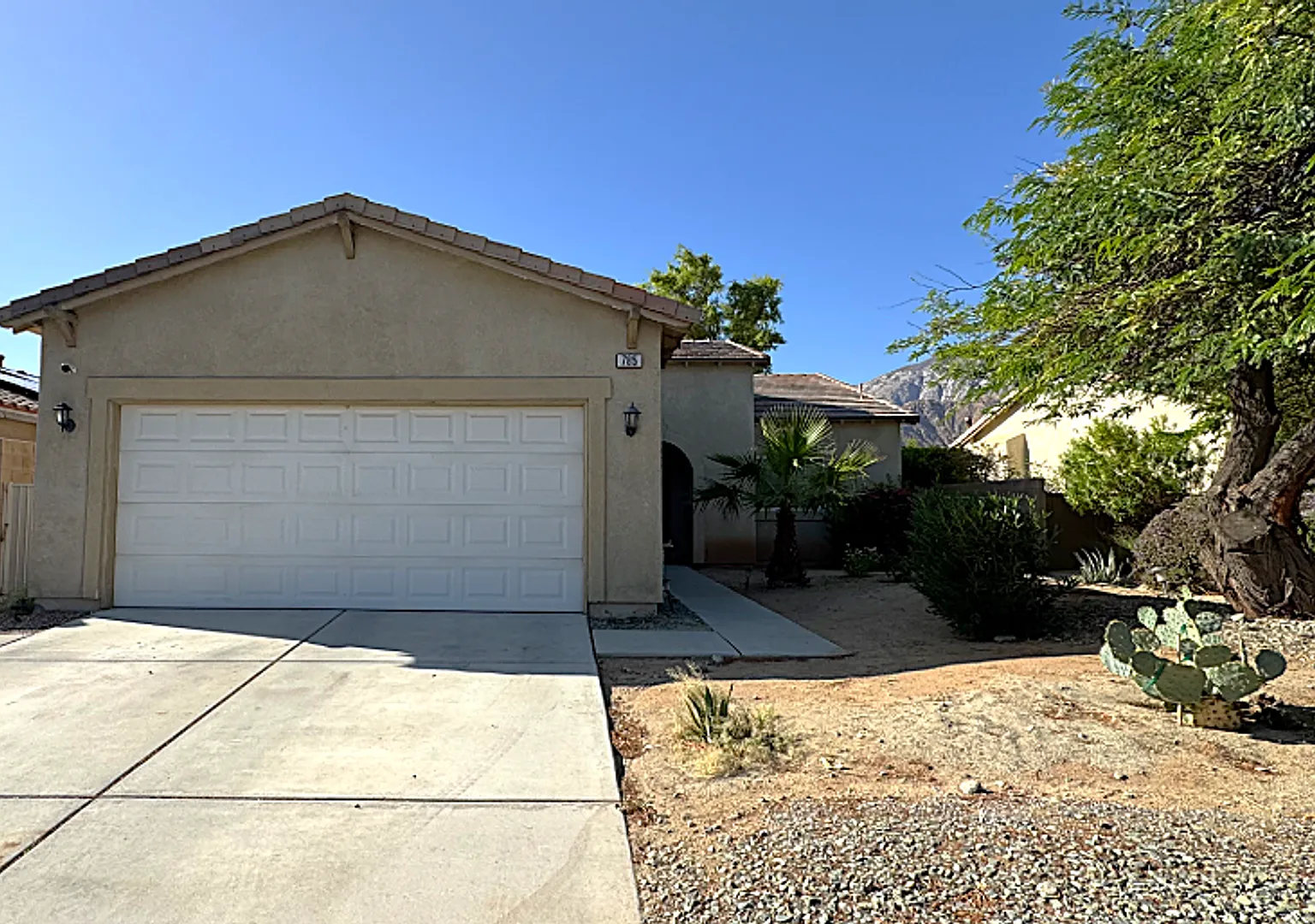 3 Bedroom 2 Bathroom Home in Palm Springs! — Photo 1
