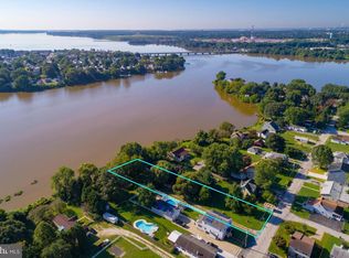 8035 Edgewater Ave, Baltimore, MD 21237