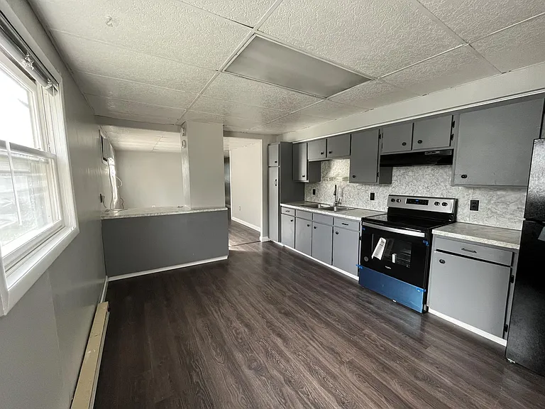 48 Sobieski St #1 — Photo 3
