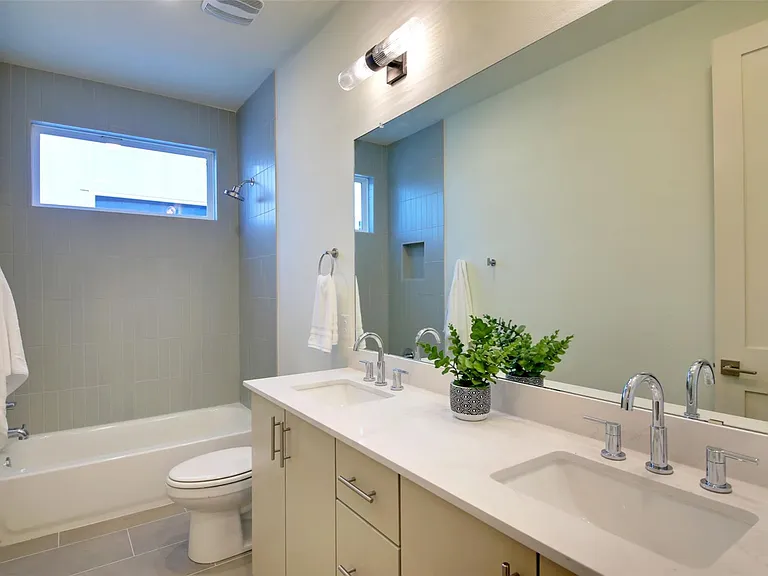 6802 Montana St #2 — Photo 10