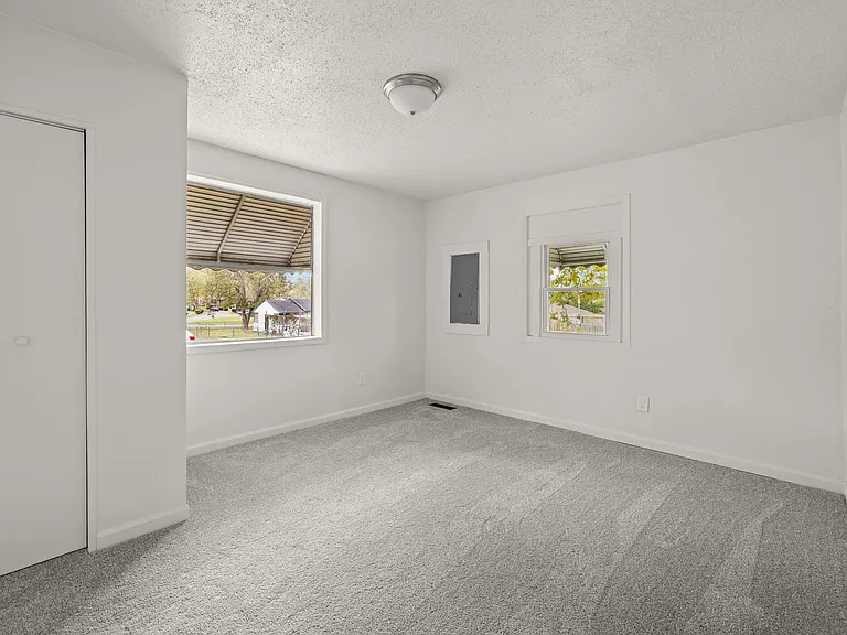 1893 Princeton Ct SW — Photo 12