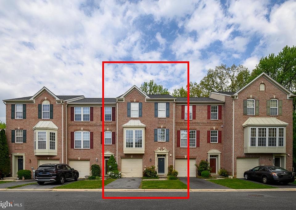 1st image of 9805 Redwing Dr #9805