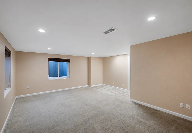 4635 W 63rd Pl — Photo 22