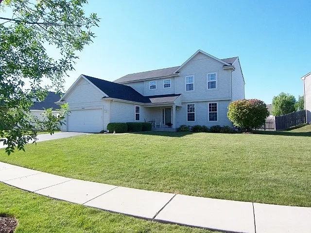 740 N Overlook Cir photo 1