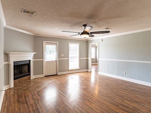 3rd image of 306 Saint Clair Dr