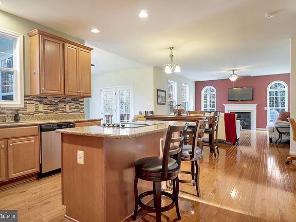 4th image of 7905 Eland Dr