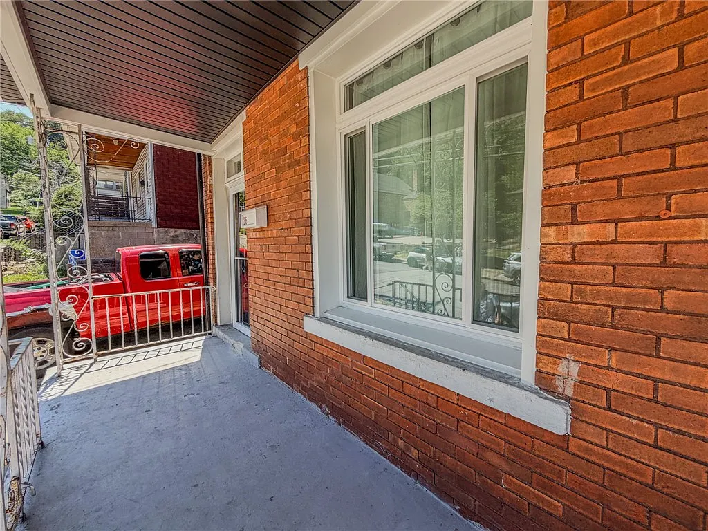 2 bed, 1248 sqft, $1,800 — Photo 3
