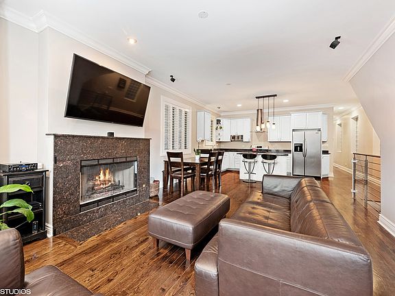 3rd image of 1525 N Campbell Ave #1