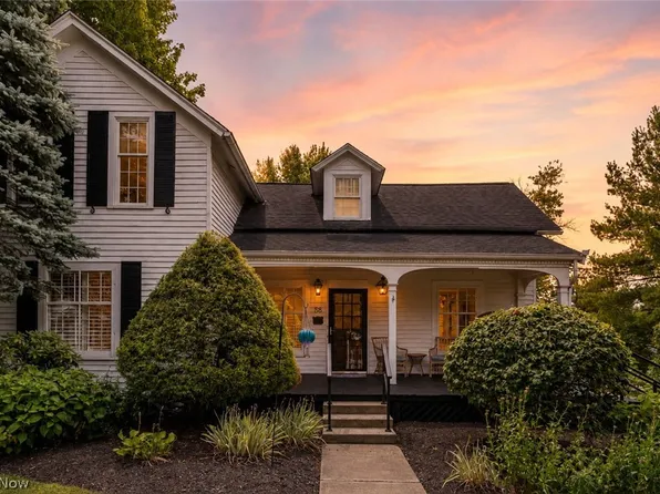 58 E Washington St, Chagrin Falls, OH 44022