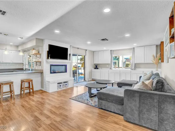 5289 Chattanooga Ave, Las Vegas, NV 89122