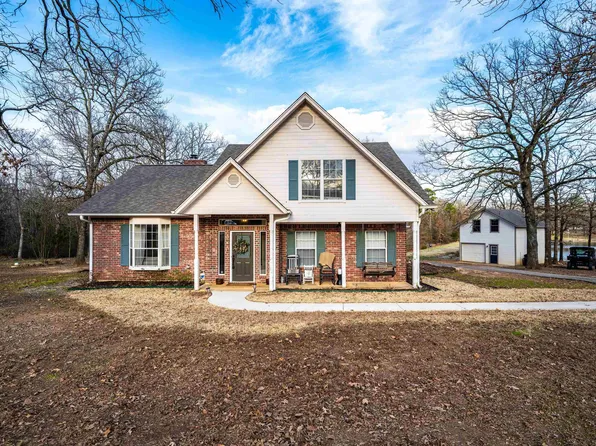 102 County Road 4226, Mount Pleasant, TX 75455