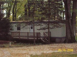 33 E Crestview Dr, Winamac, IN 46996