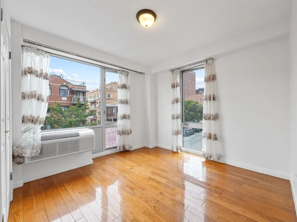 139-30 34th Avenue image 15 of 20