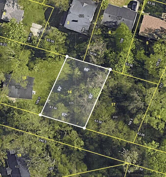 1st image of 696 Gillespie Rd