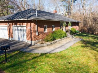 259 Van Wies Point Rd, Glenmont, NY 12077