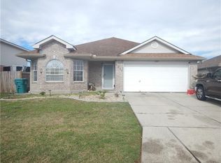 2227 S Village Green St, Harvey, LA 70058