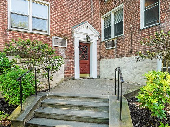 5th image of 320 Palmer Terrace #2B