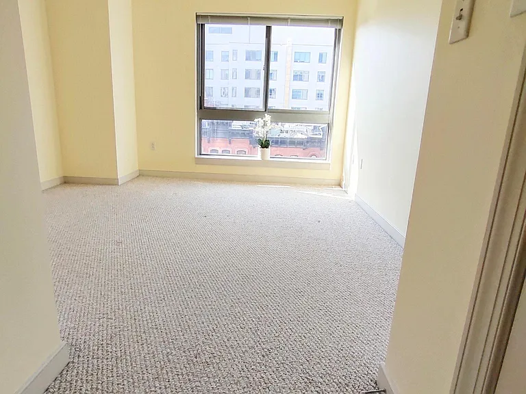 777 7th St NW #412 — Photo 21