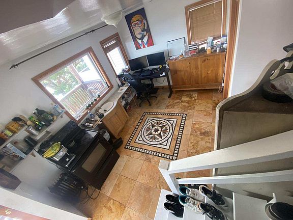 4th image of 101 Kenwood Way #1
