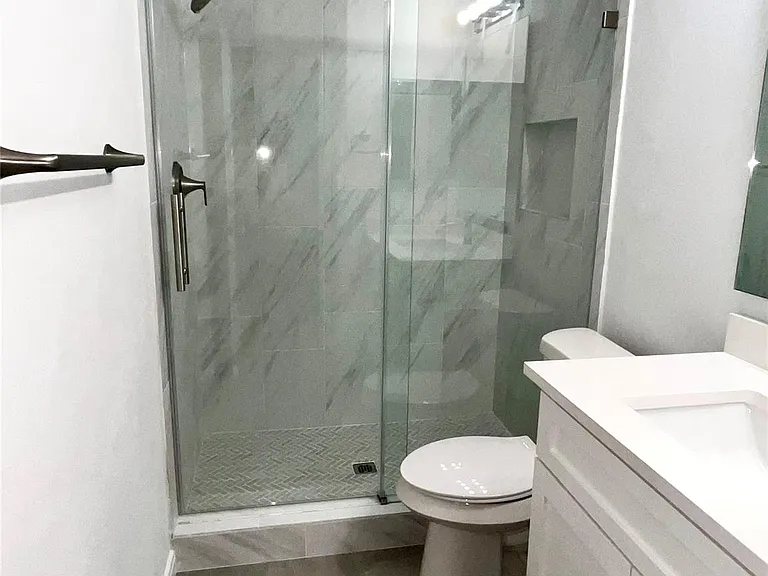 2 Stone Arrow Pl — Photo 21