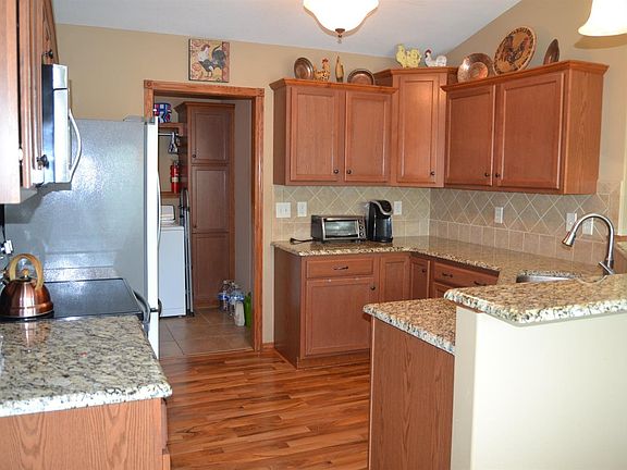 4th image of 1126 Saint Patricks Dr
