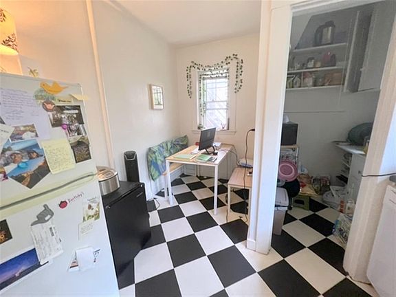 5th image of 168 Norfolk St APT 3