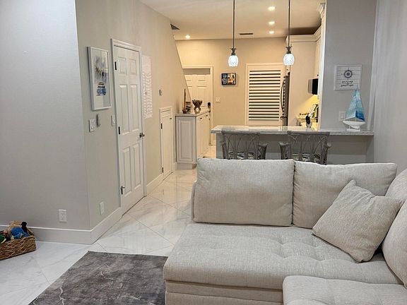 5th image of 5030 5th Ave Unit 80