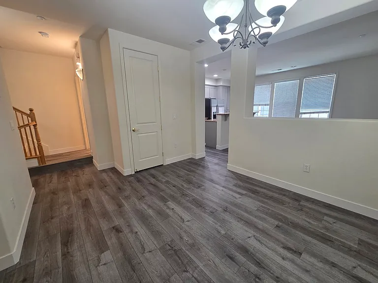 3727 Whitworth Dr — Photo 6