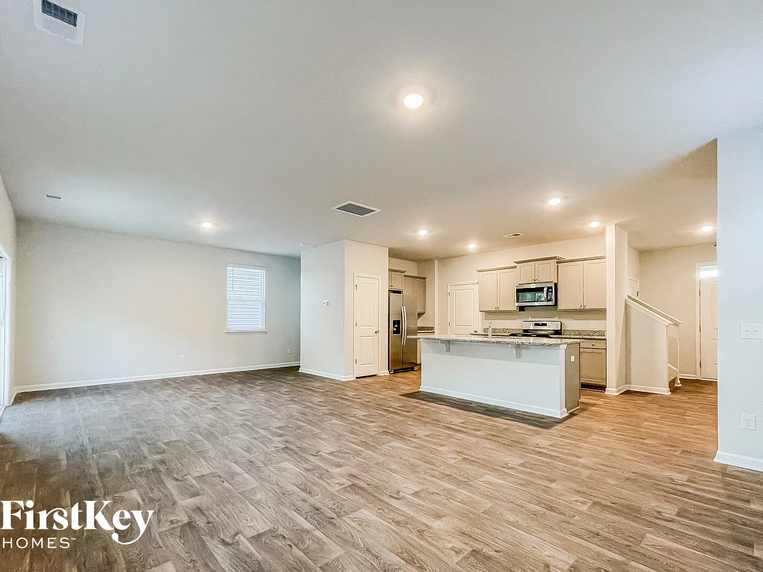 4 bed, 2.5 bath, 2174 sqft, $2,955 — Photo 2
