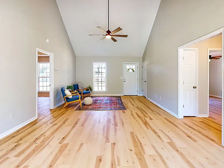 3 bed, $1,775 — Photo 4