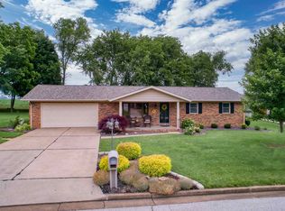 2001 Tam O Shanter Dr, Mount Vernon, IN 47620