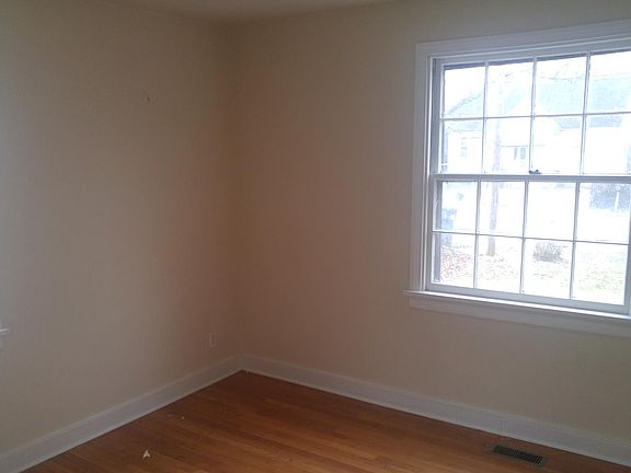 5th image of 3602 Pemberton Ave