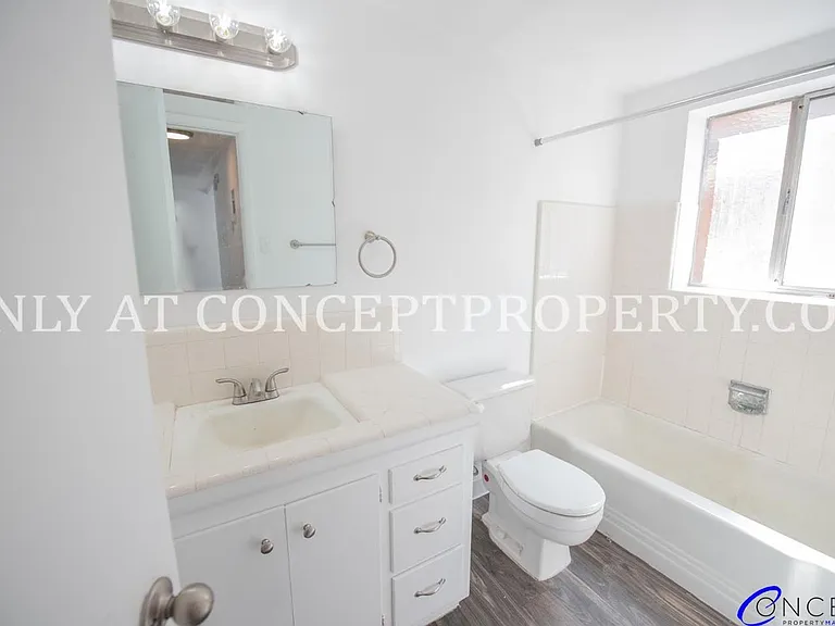 227 E St — Photo 44